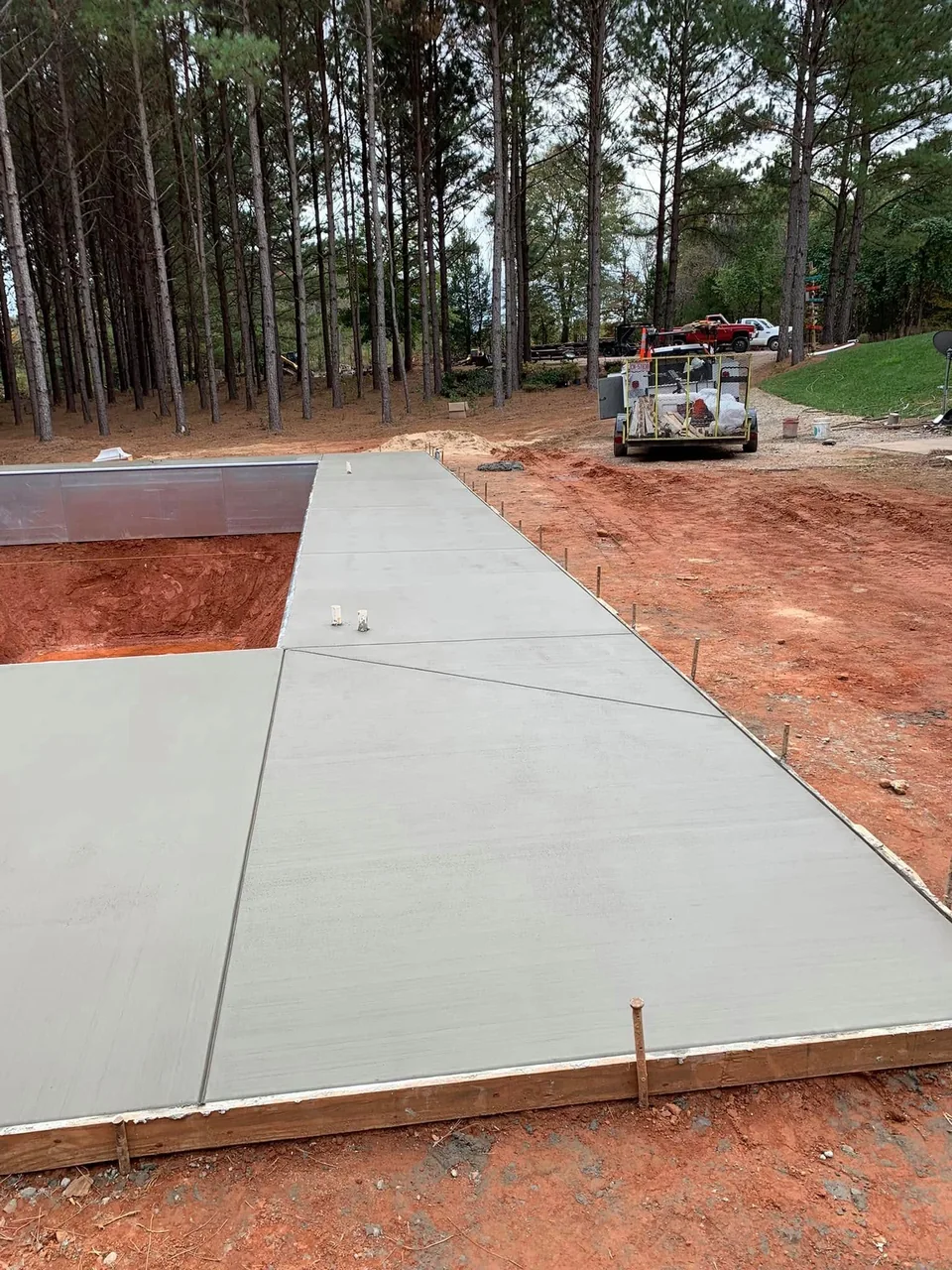 Concrete pool deck surface with room for outdoor seating
